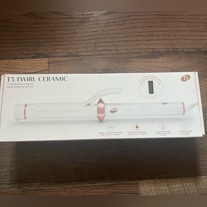 NEW T3 Twirl Ceramic 1 1/4” professional curling iron w heat resistant pouch
